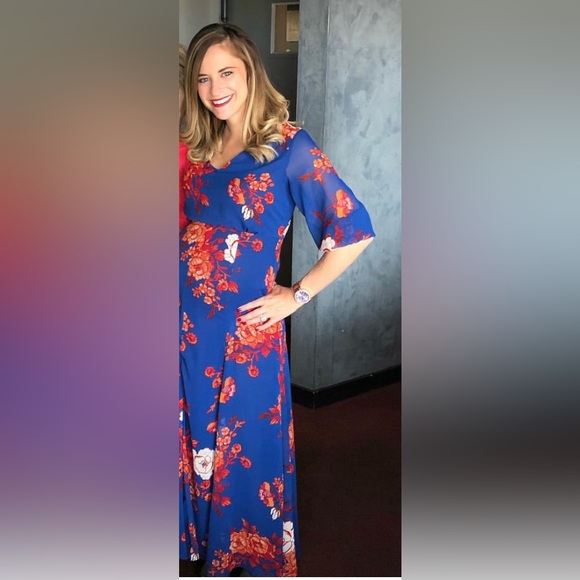 Floral Maxi Dress with Slit - Size Small. Worn once. - Picture 2 of 3